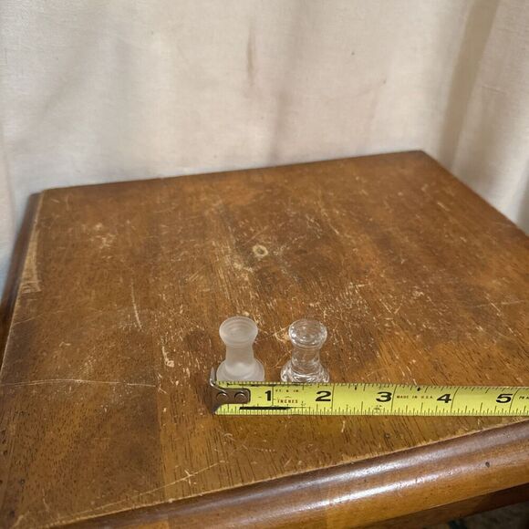 One Clear & One Frosted Rook Replacement Pieces Cardinal Glass Chess 1-3/8" - Picture 5 of 6